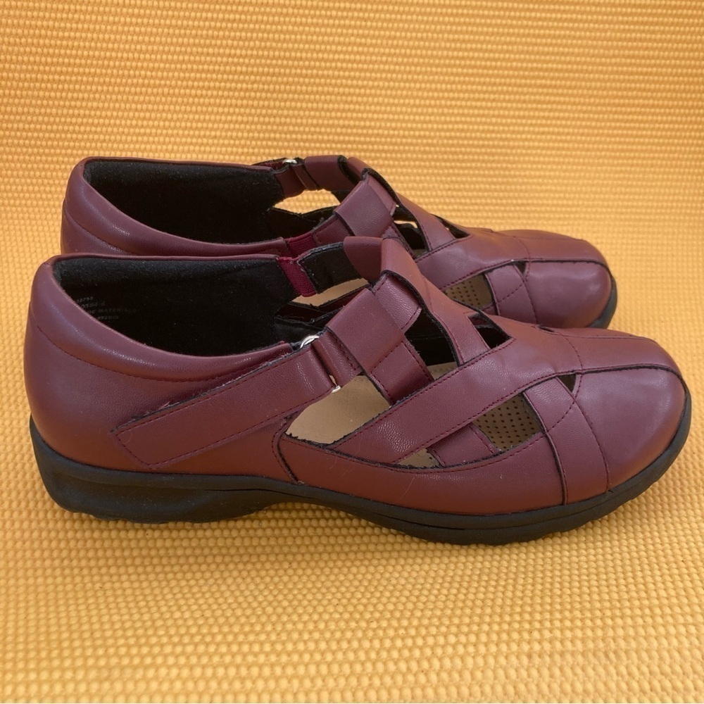 Comfortview Women's Size 10W color Dark Wine The Cailyn Flat Shoes ( WIDE )